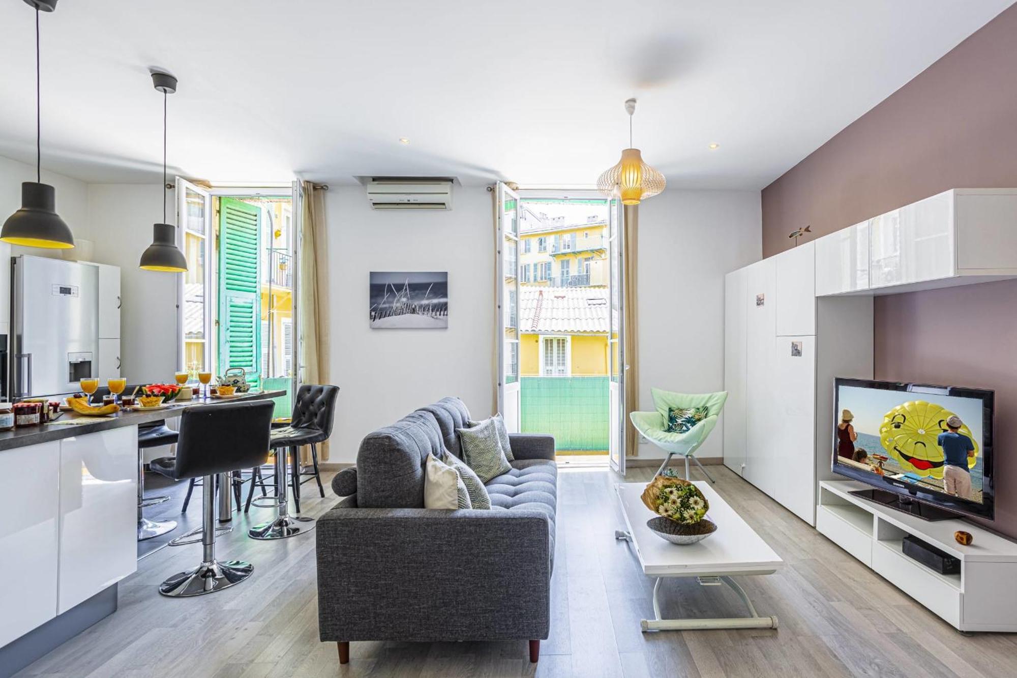 Guisol - Typical Nice 3 Bedroom Ac Near Port Luaran gambar