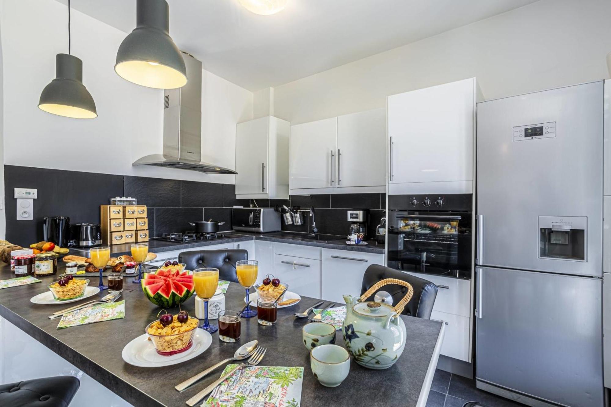 Guisol - Typical Nice 3 Bedroom Ac Near Port Luaran gambar